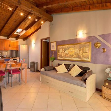 Casa Vacanza Angolo Della Corte Apartment Como Luaran gambar