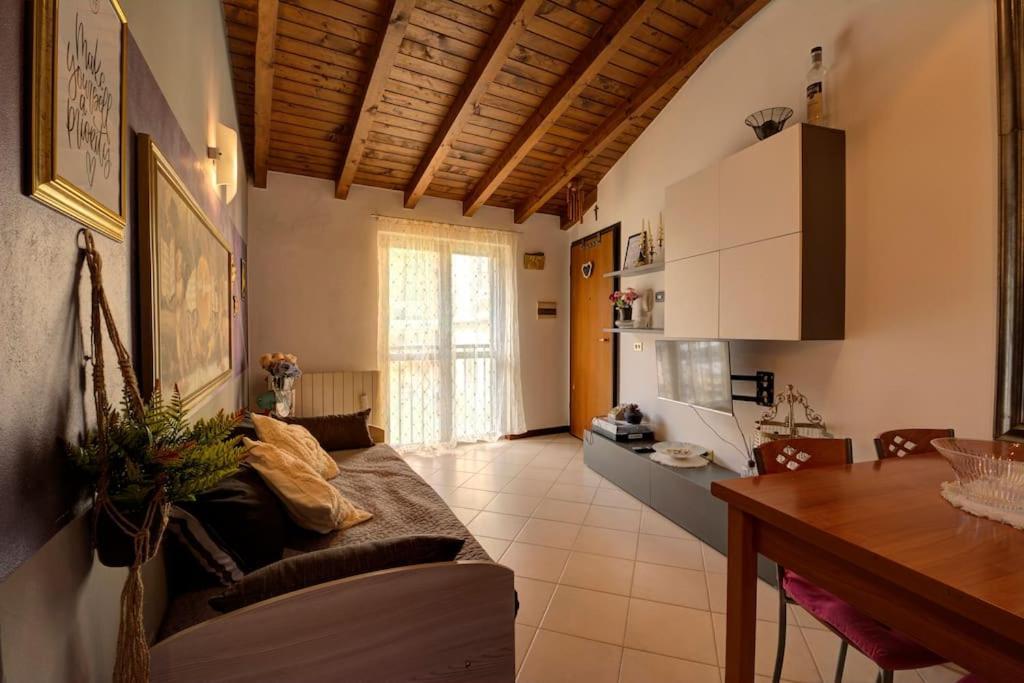Casa Vacanza Angolo Della Corte Apartment Como Luaran gambar